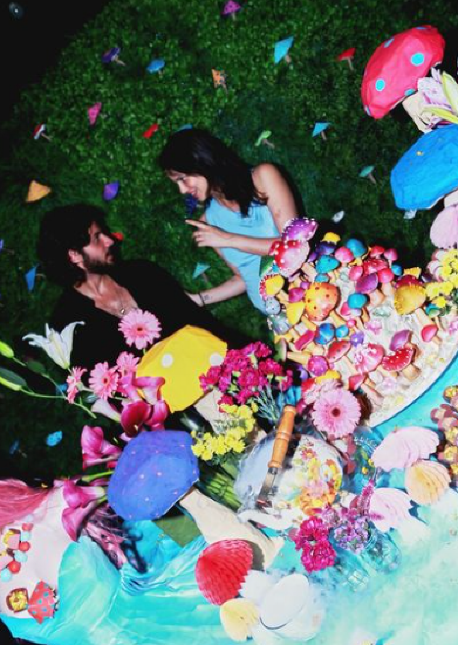 Grávida de Chay Suede, Laura Neiva celebra aniversário de 31 anos - Reprodução / Instagram