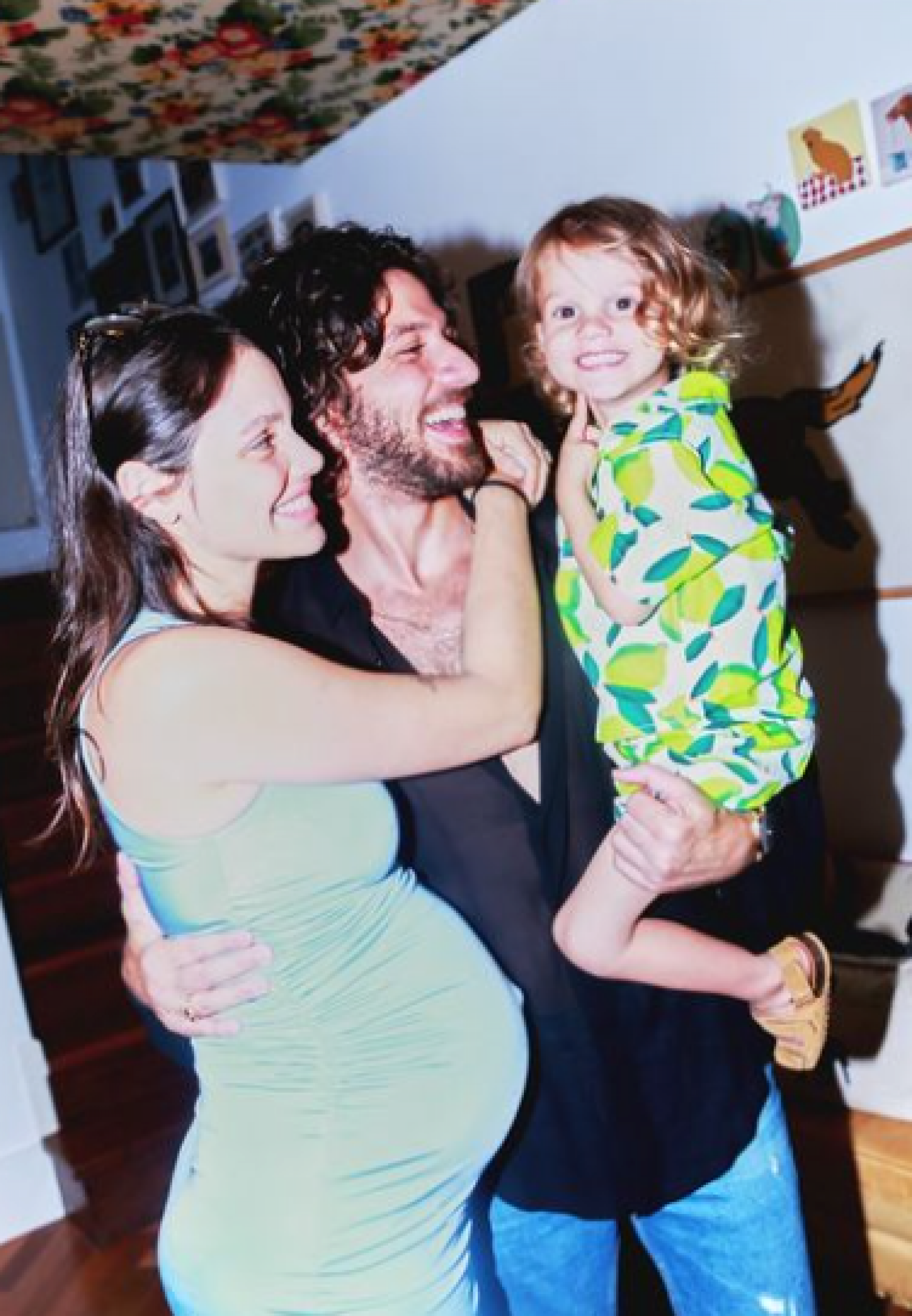 Grávida de Chay Suede, Laura Neiva celebra aniversário de 31 anos - Reprodução / Instagram