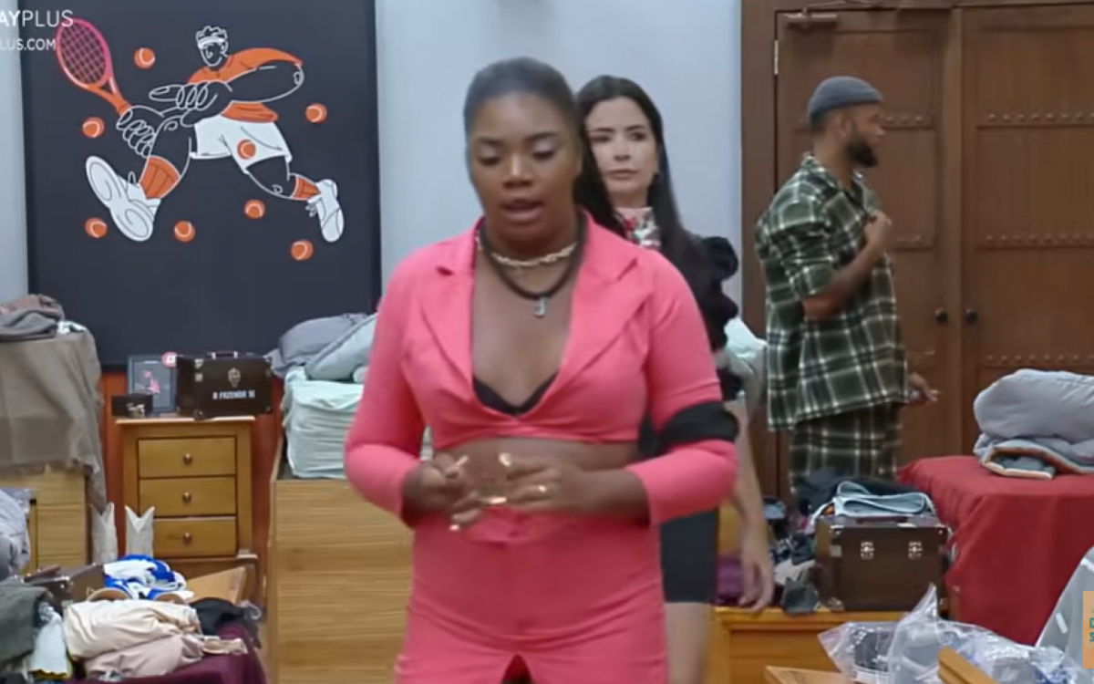 Raquel se irrita com Flor em 'A Fazenda' - Reprodução/Record