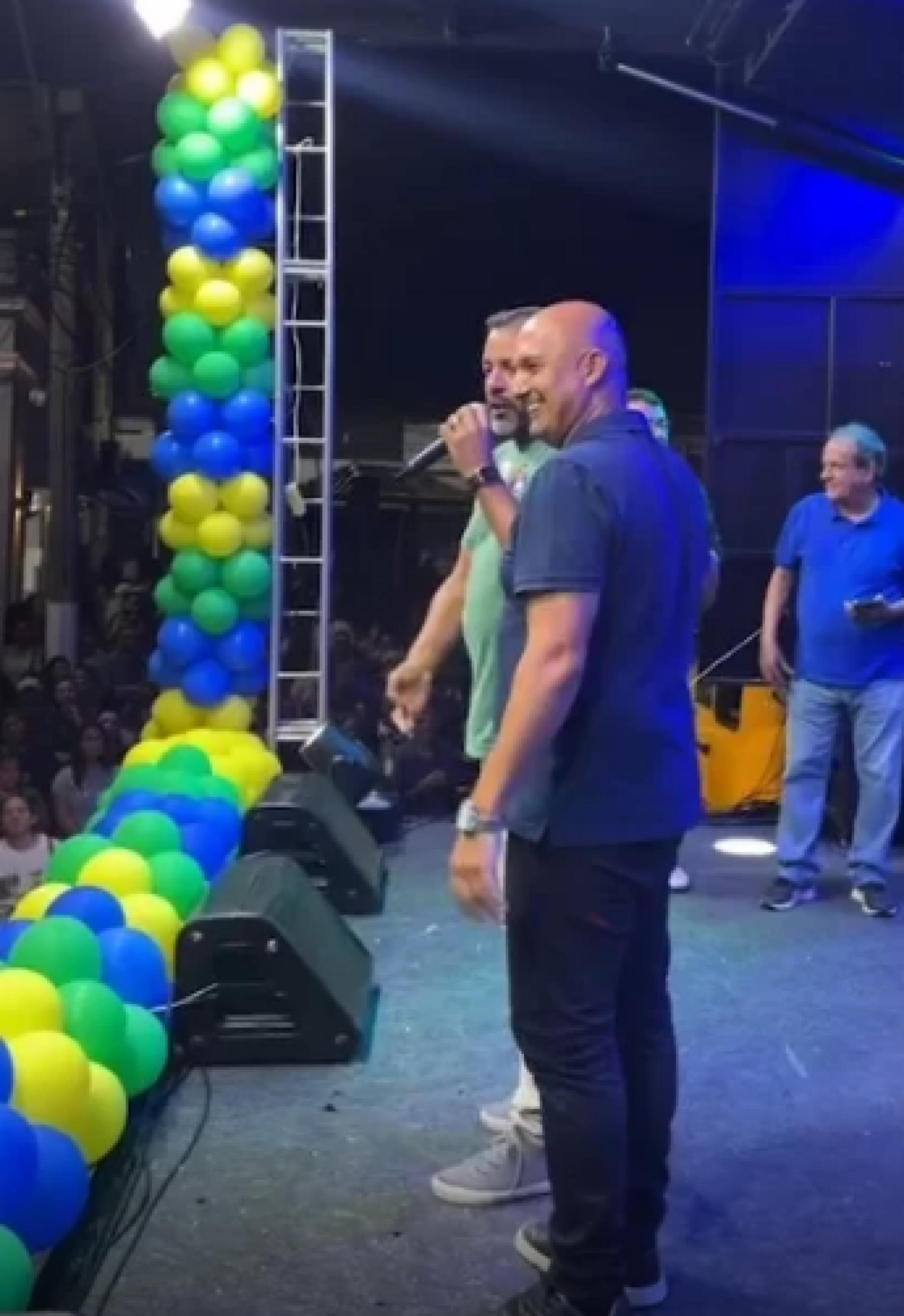 Comício recebeu diversas autoridades - Divulgação