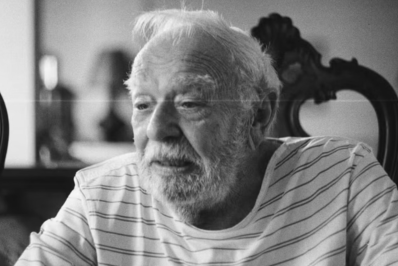 Adeus a Emiliano Queiroz: Lenda da TV e do teatro brasileiro morre aos 88 anos