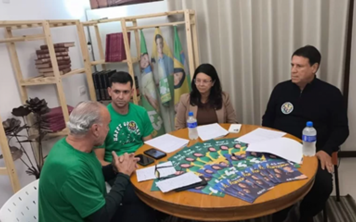 Magdala Furtado (PV), Léo Mendes (MDB) e o ex-prefeito Marquinho Mendes (MDB) realizaram uma live