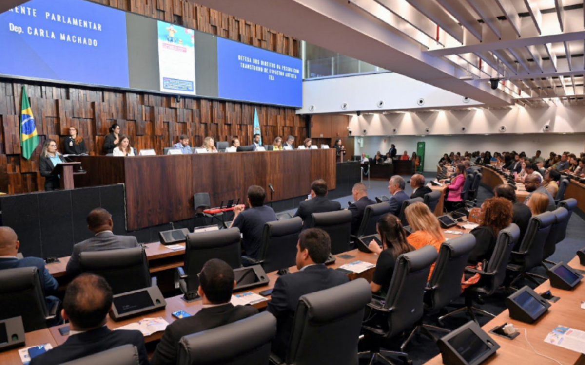 Deputados eleitos prefeitos ou vice-prefeitos deixarão a Casa