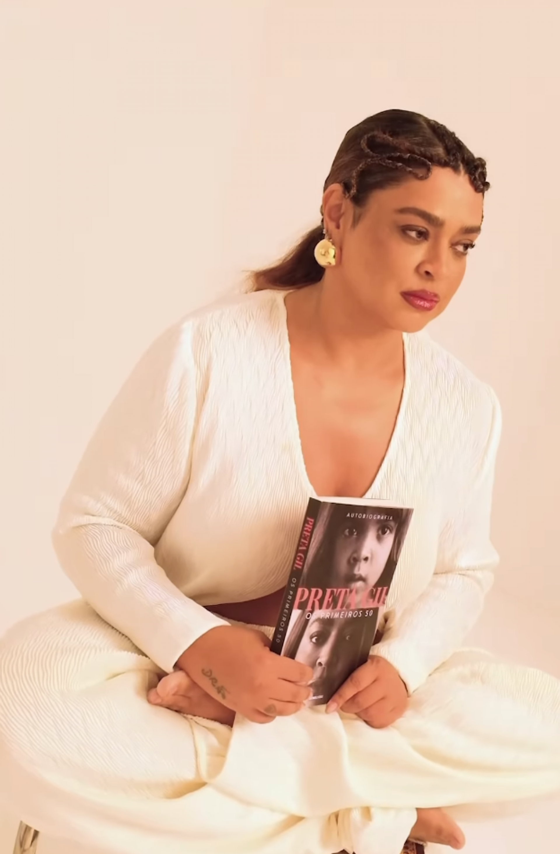 Preta Gil mostra bastidores do ensaio fotográfico que fez para celebrar seus 50 anos - reprodução Instagram