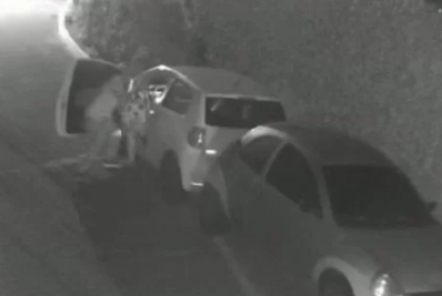 Homem preso após provocar acidente com carro roubado em Cabo Frio é flagrado assaltando mulher horas antes