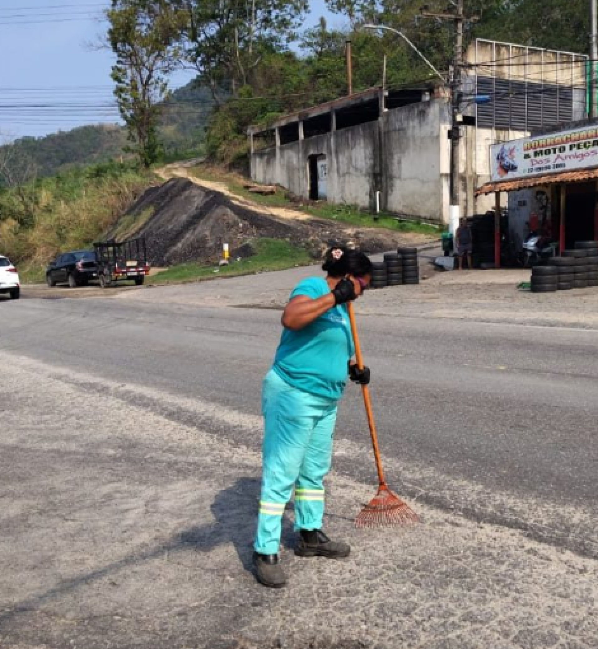 Equipes da prefeitura realizaram diversas atividades em Sampaio Corrêa e na Basiléia - Divulgação/Prefeitura de Saquarema