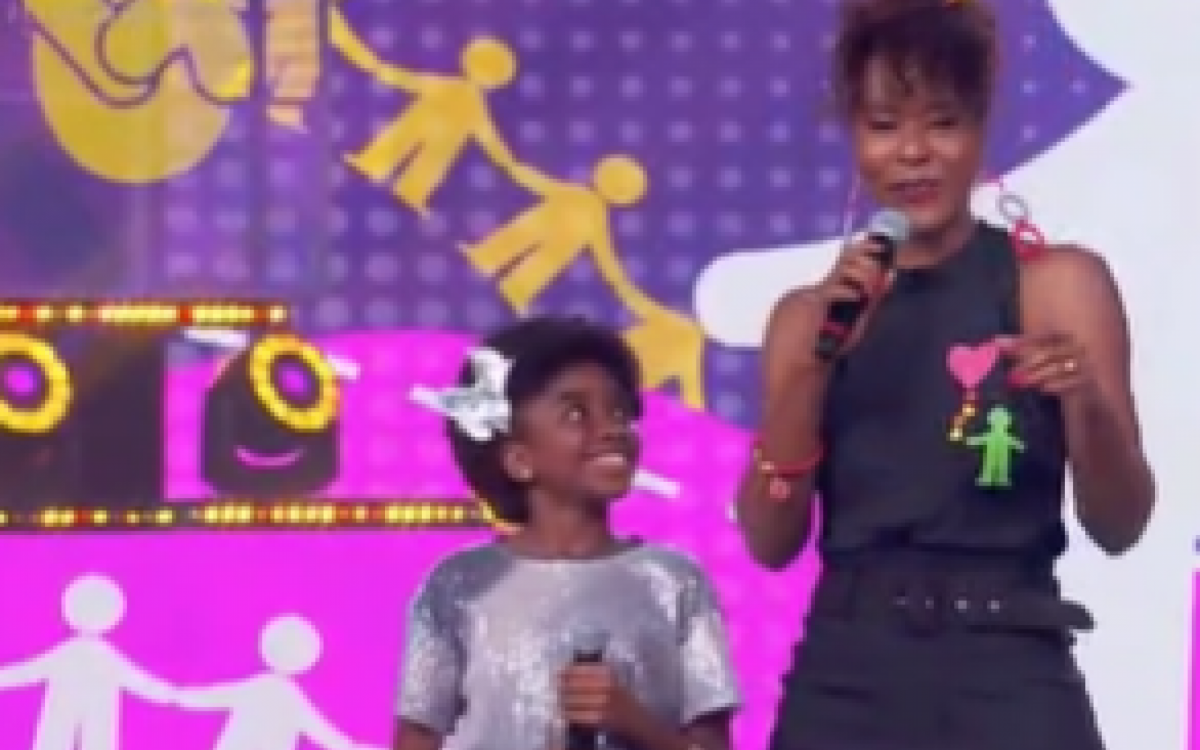 Julia Monize e Maju Coutinho no 'Criança Esperança' - Reprodução/Globo