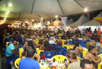 Semana do ‘Saco Cheio’ começa com festival e alta ocupação hoteleira em Arraial do Cabo