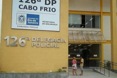 Elementos são presos após disparo de arma de fogo e furto a residência no bairro São Cristóvão, em Cabo Frio