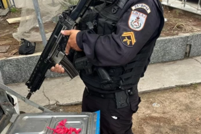 Homem é flagrado com droga ‘dentro da calça’ em São Pedro da Aldeia