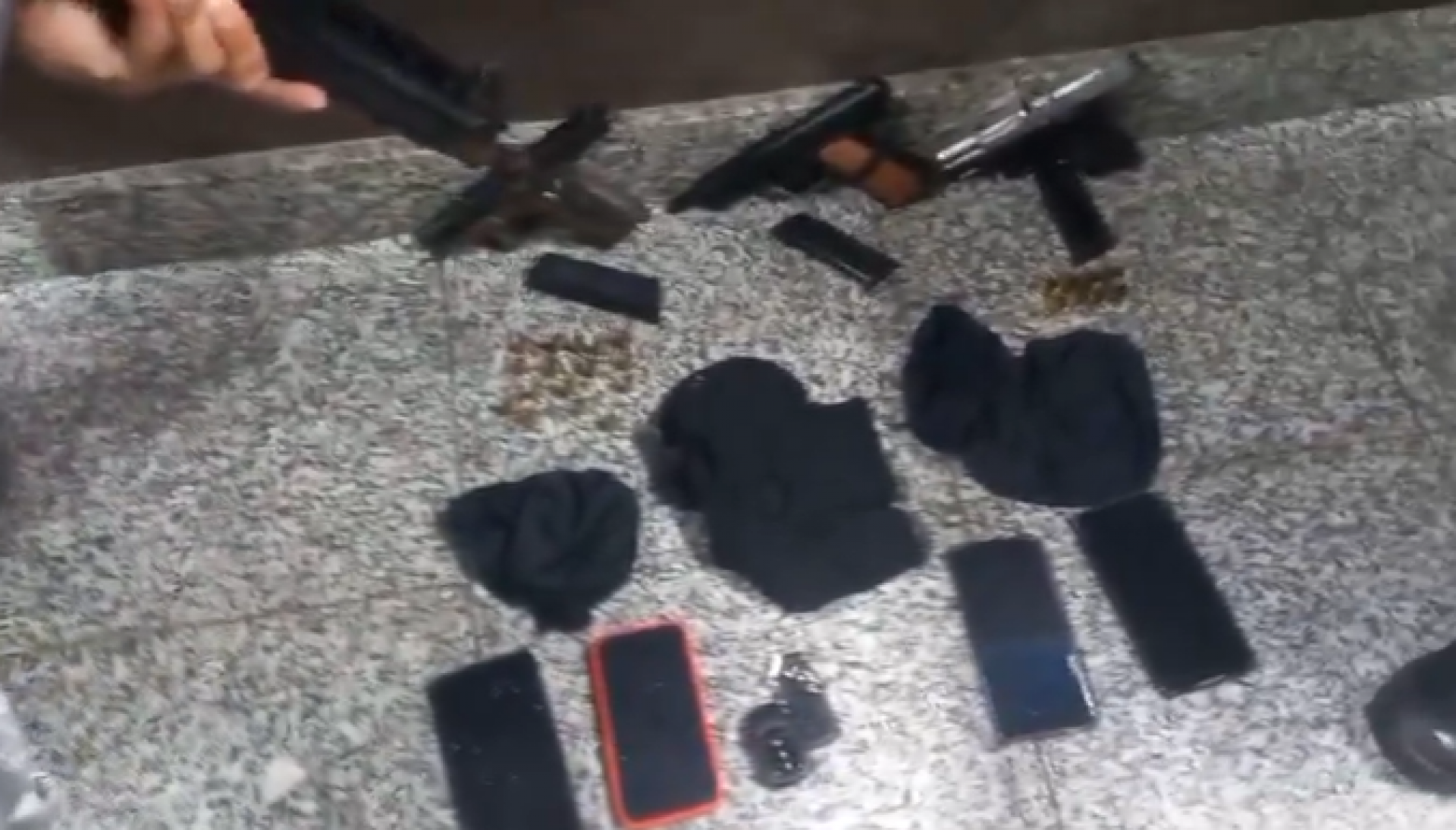 Material apreendido com o grupo - Divulgação / Polícia Militar