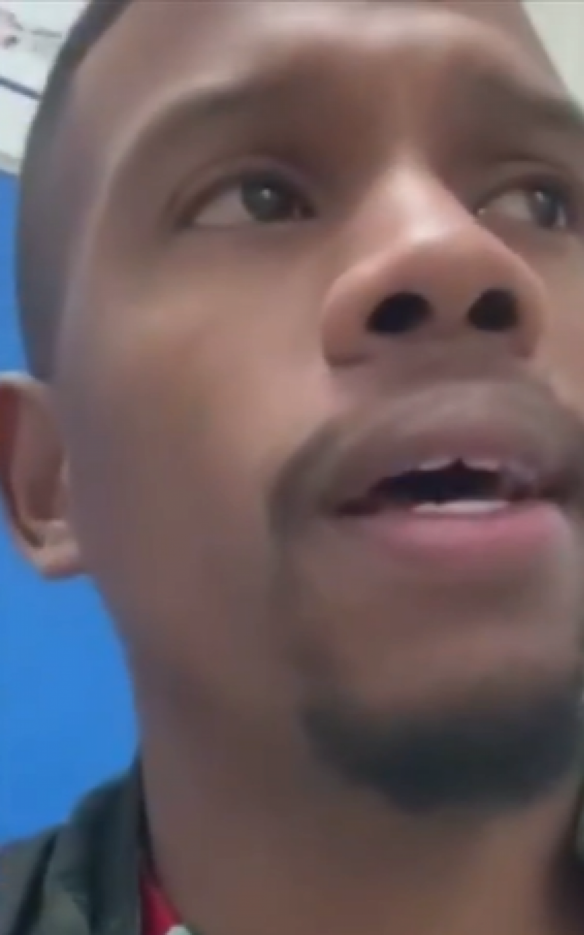 Pai de menina baleada em confronto entre criminosos revela o estado de sa&uacute;de grav&iacute;ssimo da crian&ccedil;a - Reprodu&ccedil;&atilde;o / TV Globo