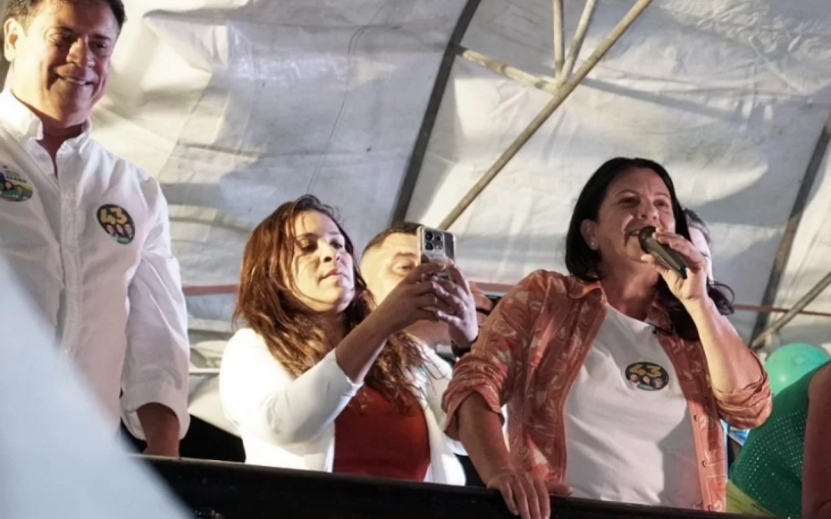 Prefeita Magdala Furtado em campanha