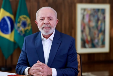 Lula planeja aproximação com evangélicos e avalia mulher para comandar ministério