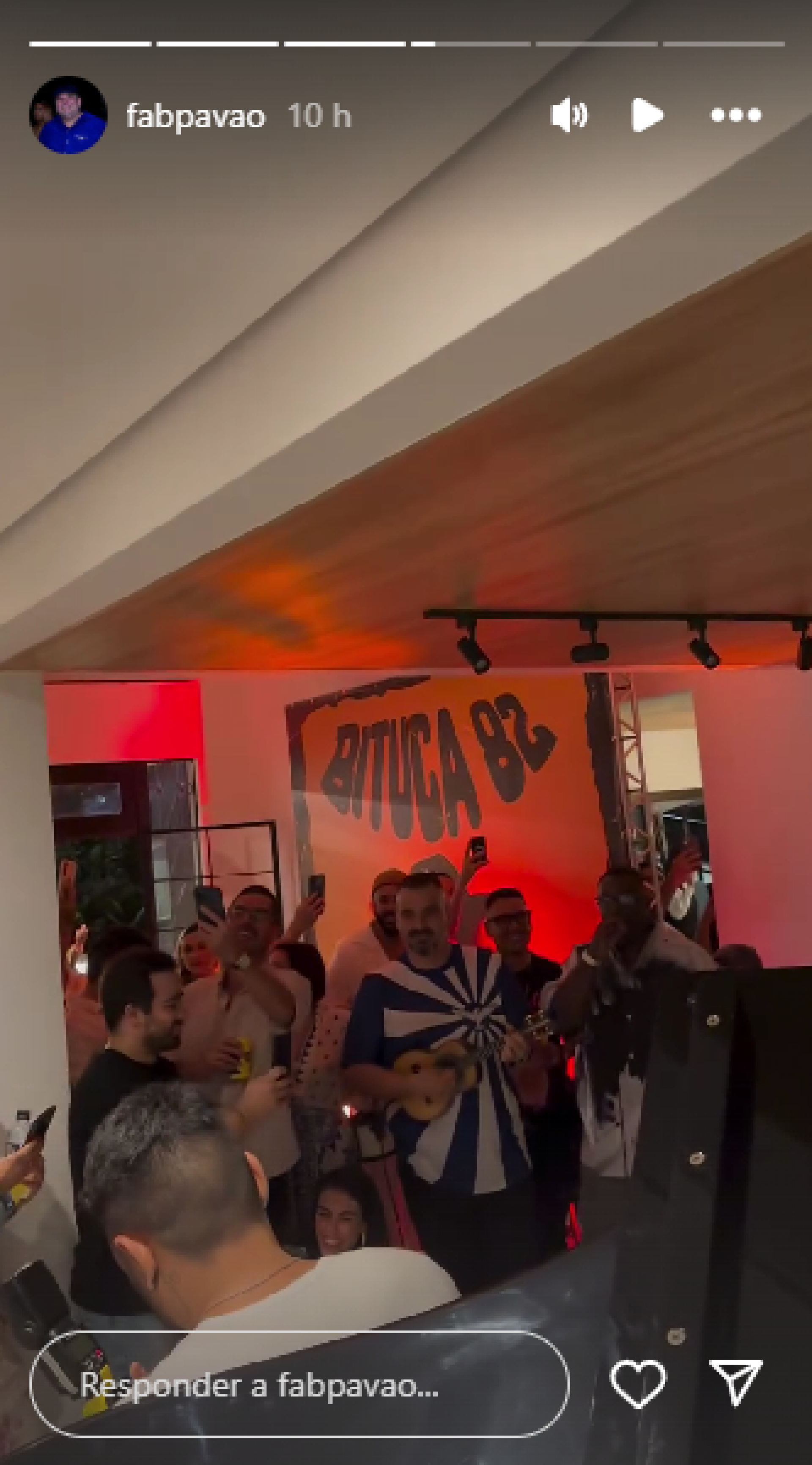 Bateria da Portela anima convidados da festa de 82 anos de Milton Nascimento - Reprodução de vídeo / Instagram