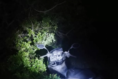 Motocicleta roubada é recuperada em Arraial do Cabo