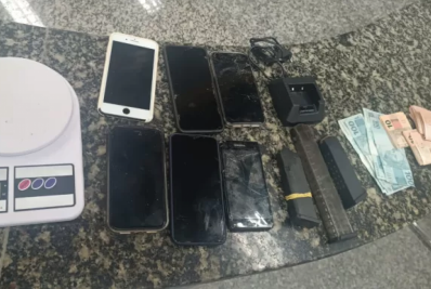 Quatro homens são presos em Cabo Frio com armas, dinheiro falso e animal silvestre