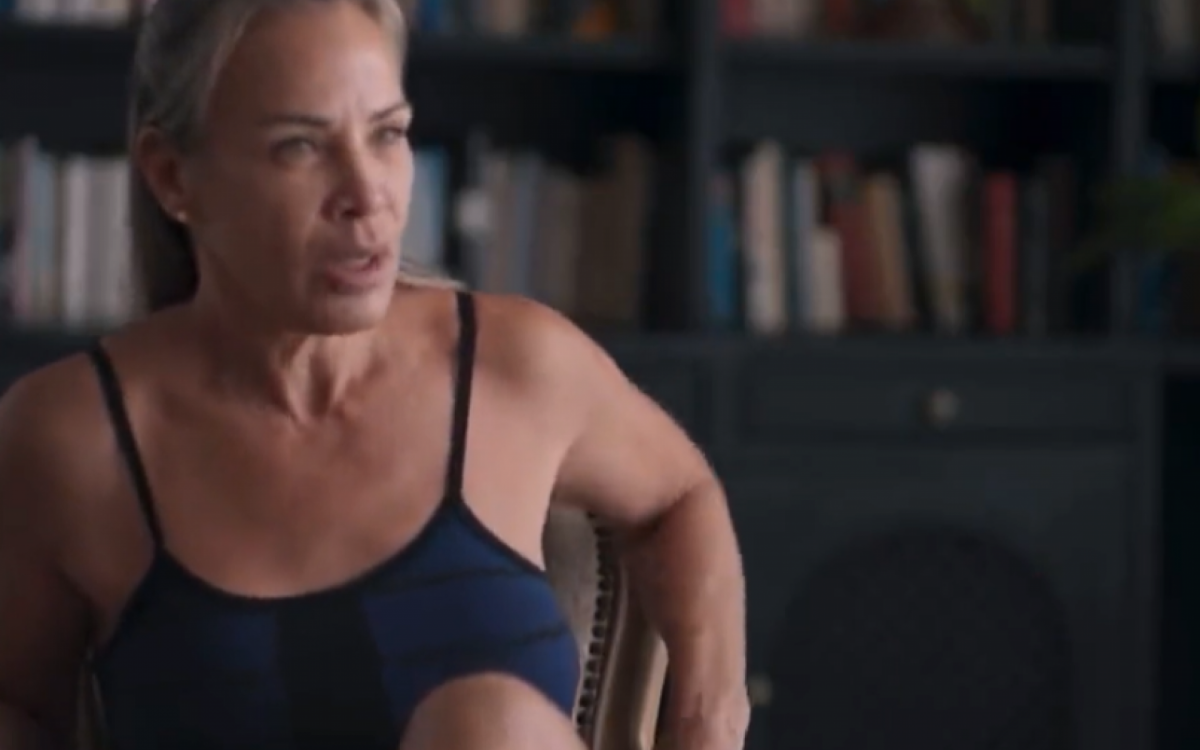 Ana Cláudia Soares em depoimento para o documentário 'Vale o Escrito' - Reprodução/Globo