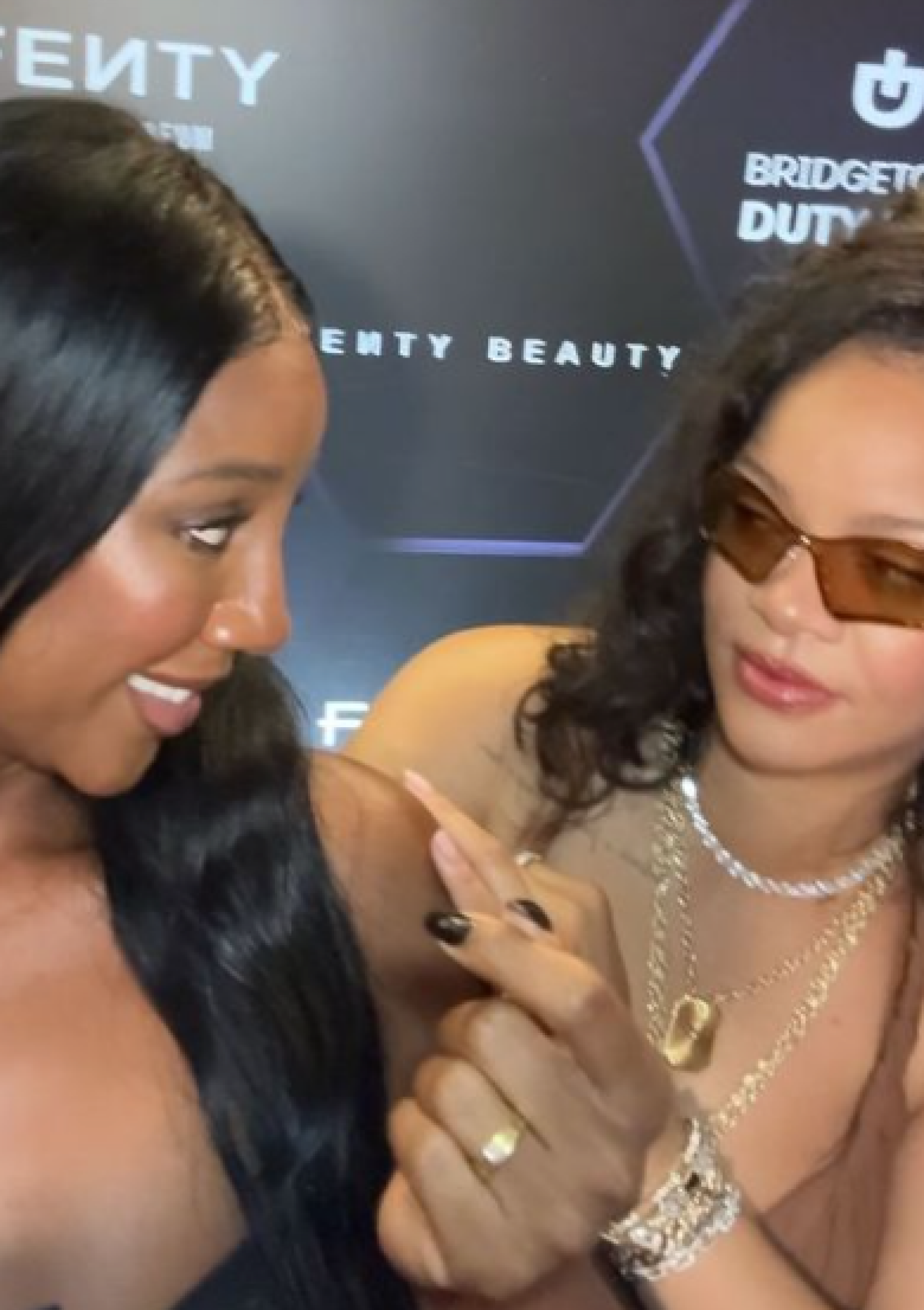 Camilla de Lucas celebra encontro com a cantora internacional Rihanna - Reprodução / Instagram