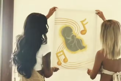 Ludmilla revela gravidez de Brunna Gonçalves em show em São Paulo