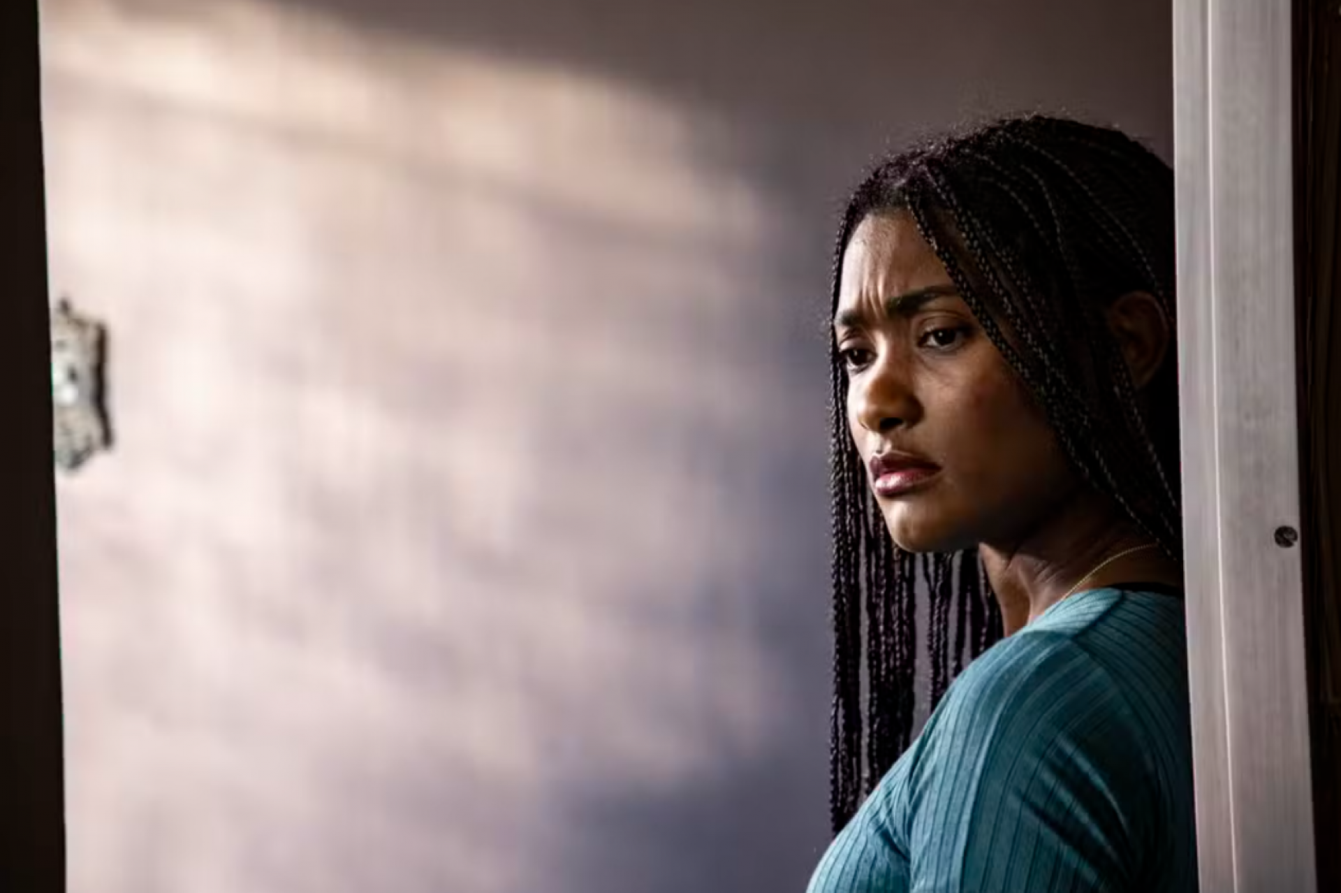 Erika Januza retorna para a terceira temporada de Arcanjo Renegado com a personagem Sarah - Cesar Diogenes