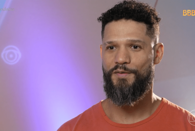 Ex-BBB Juninho assume ficada com homem e revela conteúdo +18 com Nizam