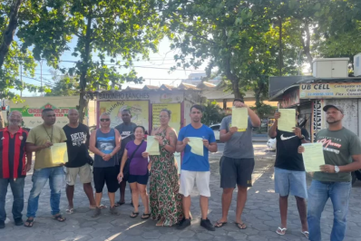 Barraqueiros denunciam falta de diálogo em notificação de desocupação da Praça da Rodoviária, em Cabo Frio