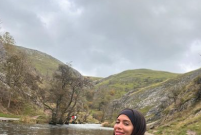 Anitta faz post com referência a livro sobre cantora que abandona carreira