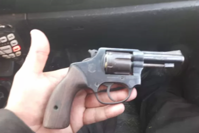 Homem é preso em flagrante com revólver em São Pedro da Aldeia