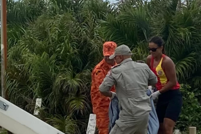 Corpo é encontrado boiando em praia de Unamar, em Cabo Frio