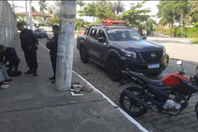Morador em situação de rua é detido após ser flagrado em moto furtada em Cabo Frio
