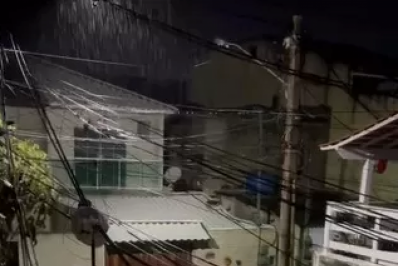 Chuva causa alagamentos em Cabo Frio