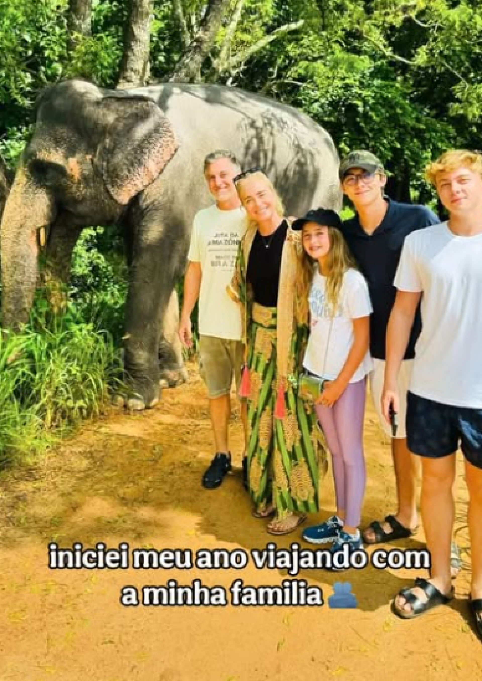 Angélica, Luciano Huck e os filhos, Joaquim, Benício e Eva - Reprodução / Instagram