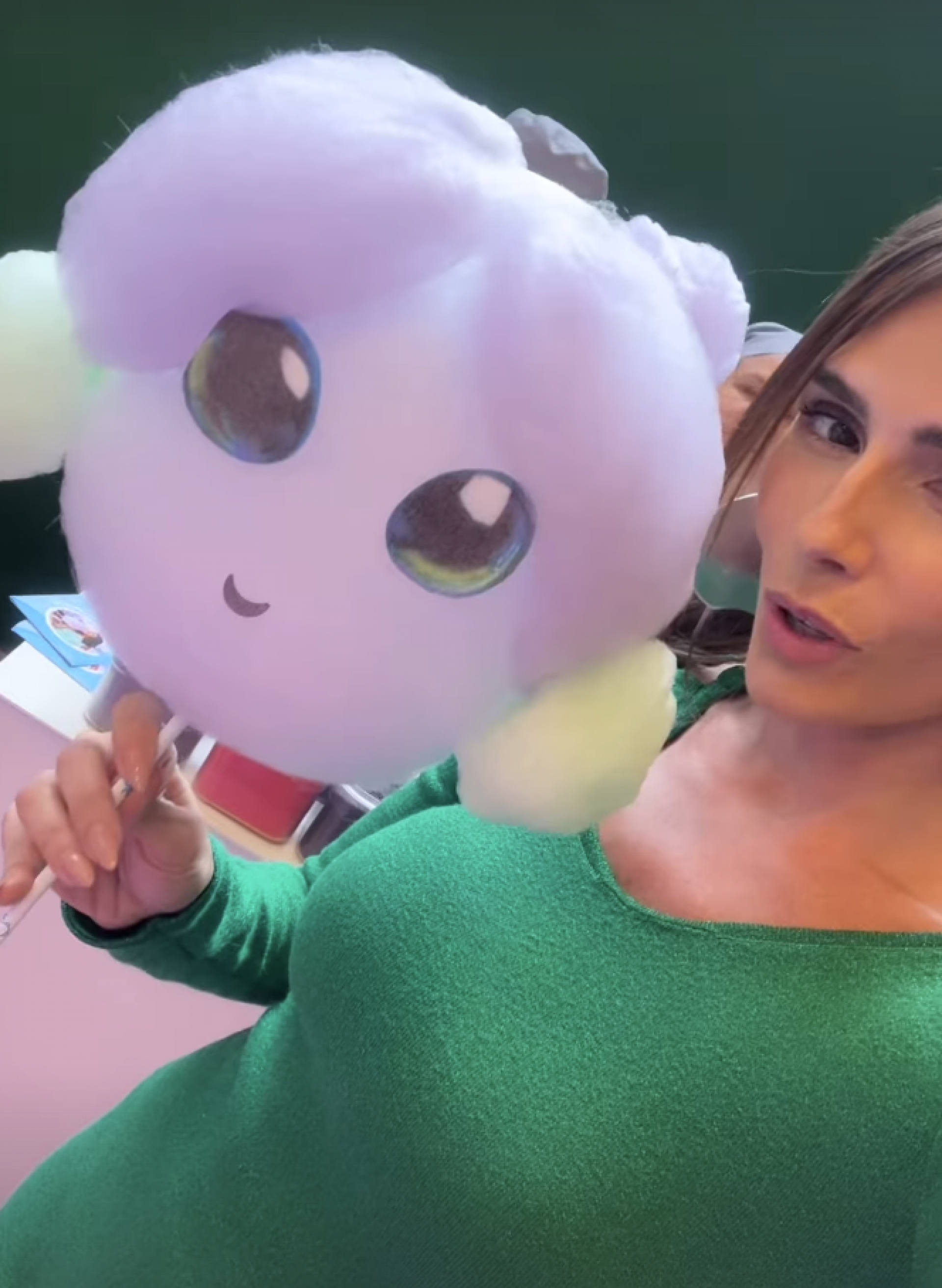 Deborah Secco comemora 9 anos de Maria Flor com festa inusitada - reprodução Instagram