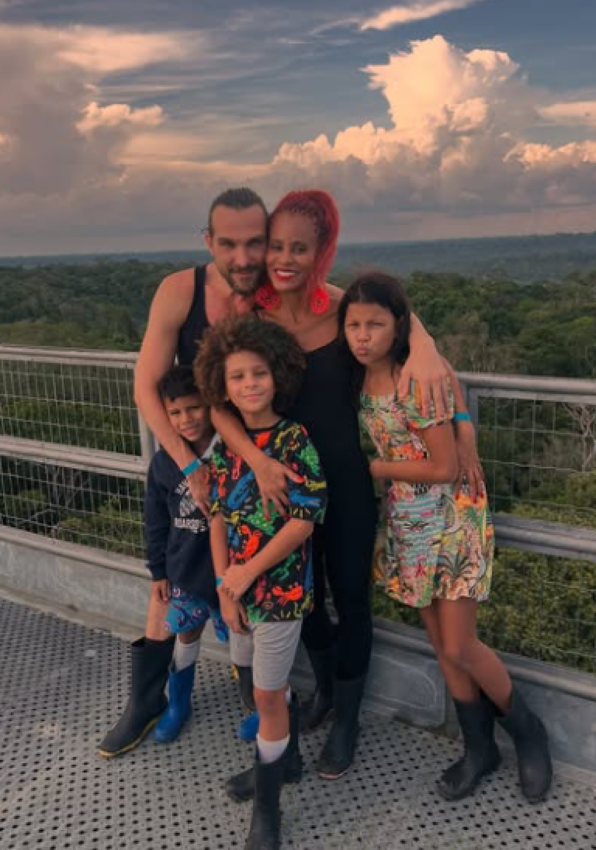 Aline Wirley, Igor Rickli e os filhos, Antônio, Fátima e Will - Reprodução / Instagram