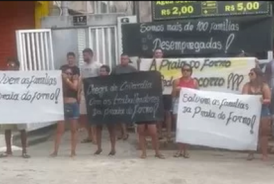 Manifestação pede reconsideração da decisão sobre barracas da Praia do Forno, em Arraial do Cabo