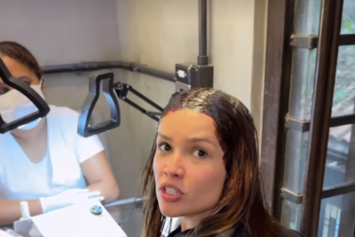 Virginia flagra Juliette em salão de beleza 