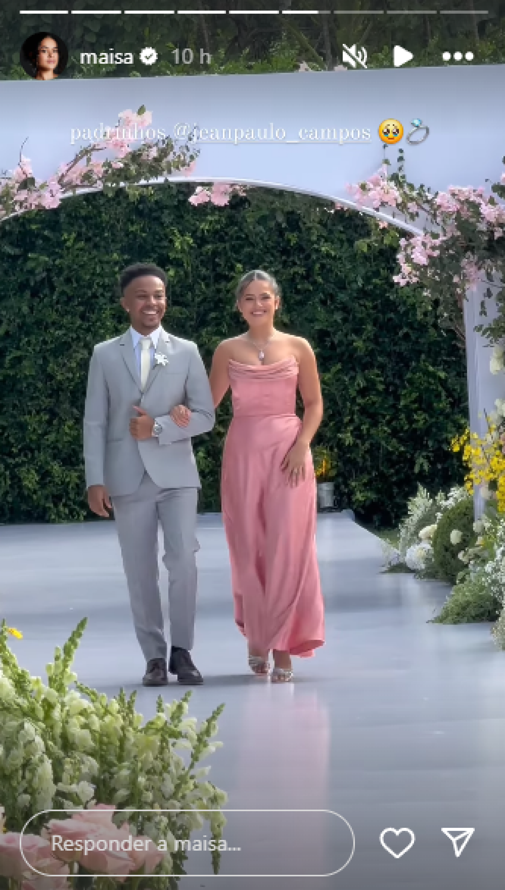 Maisa e Jean Paulo são padrinhos do casamento de Larissa Manoela e André Luiz Frambach - Reprodução de vídeo / Instagram