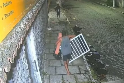 Homem furta portão de clínica de tratamento psicológico em Cabo Frio