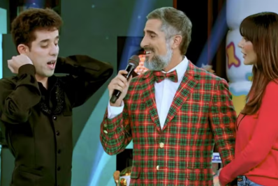  Marcos Mion fala sobre família e se emociona com performance de Romeo no Caldeirão de Natal