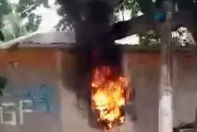 Relógios medidores de energia pegam fogo em terreno no Braga, em Cabo Frio