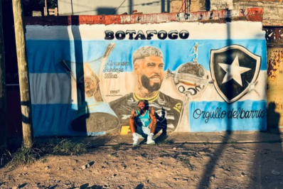 Campeão pelo Botafogo, Barboza ganha pintura em muro na Argentina