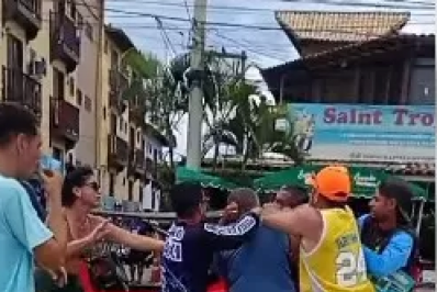 Ano começa com registro de brigas envolvendo turistas e moradores em Arraial do Cabo