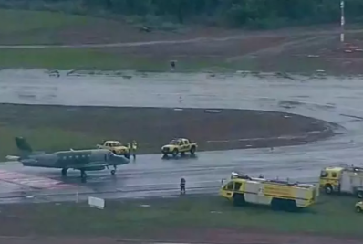 Avião da FAB faz pouso de emergência em Brasília após problema técnico
