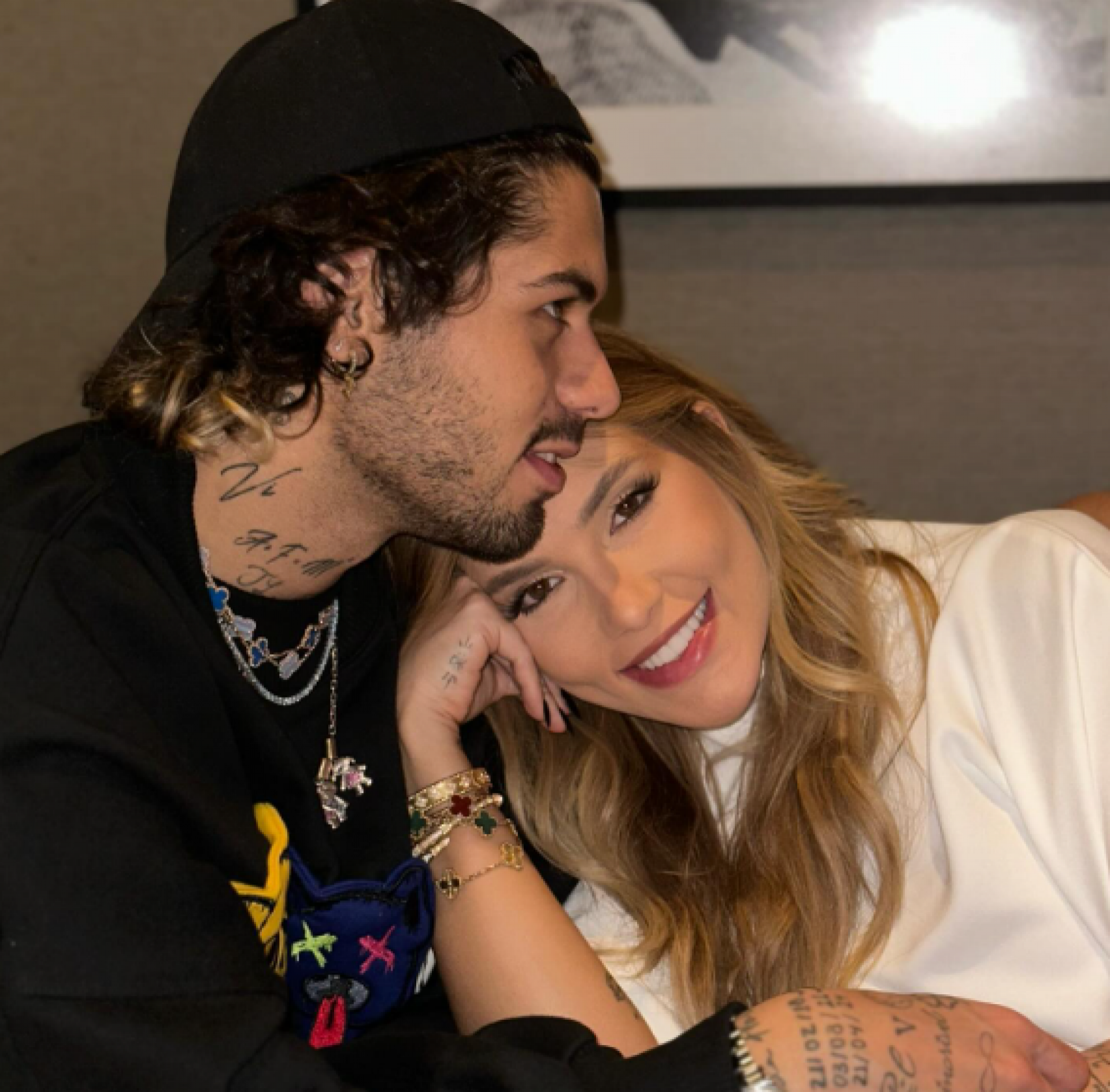 Virginia Fonseca ganha buquê de flores do marido, Zé Felipe, após passar por cirurgia - Reprodução / Instagram