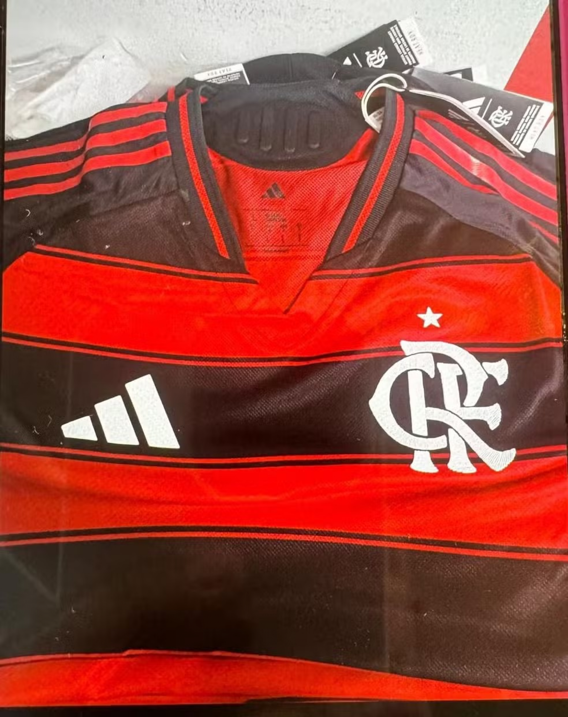 Novo uniforme n&uacute;mero I do Flamengo para 2025 - Reprodu&ccedil;&atilde;o