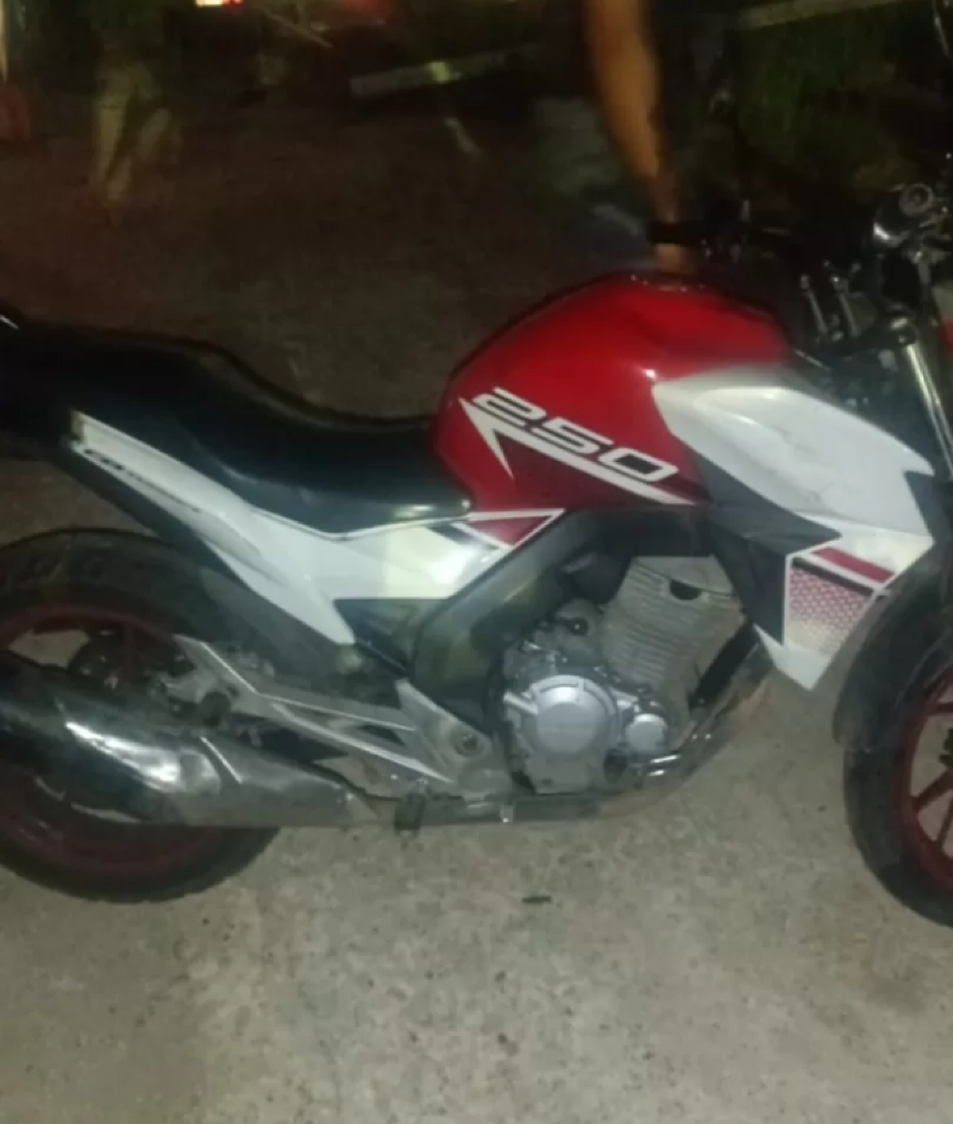 Motos com escapamento aberto