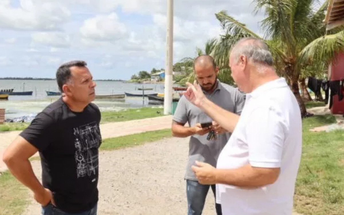 Secretaria de Meio Ambiente e o Instituto Estadual do Ambiente (INEA), coletou amostras de água