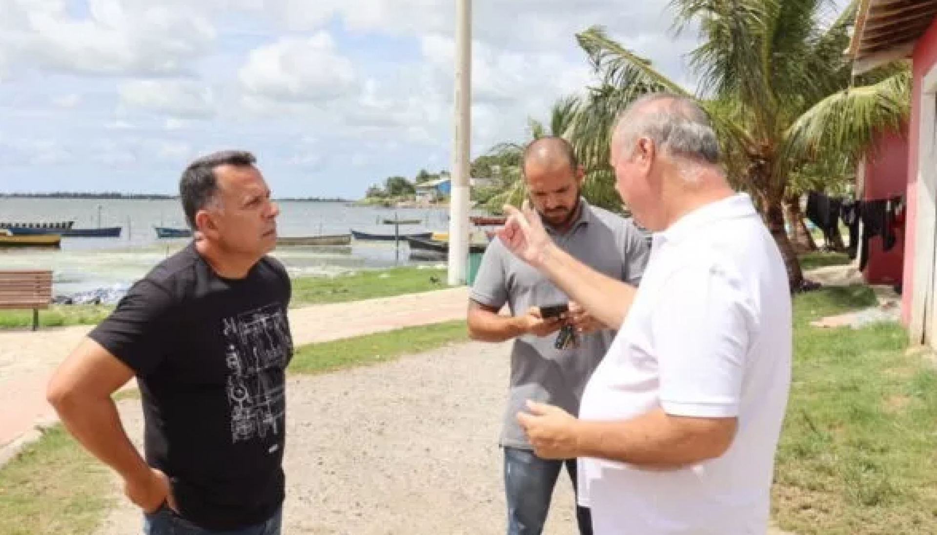 Secretaria de Meio Ambiente e o Instituto Estadual do Ambiente (INEA), coletou amostras de &aacute;gua - Ascom