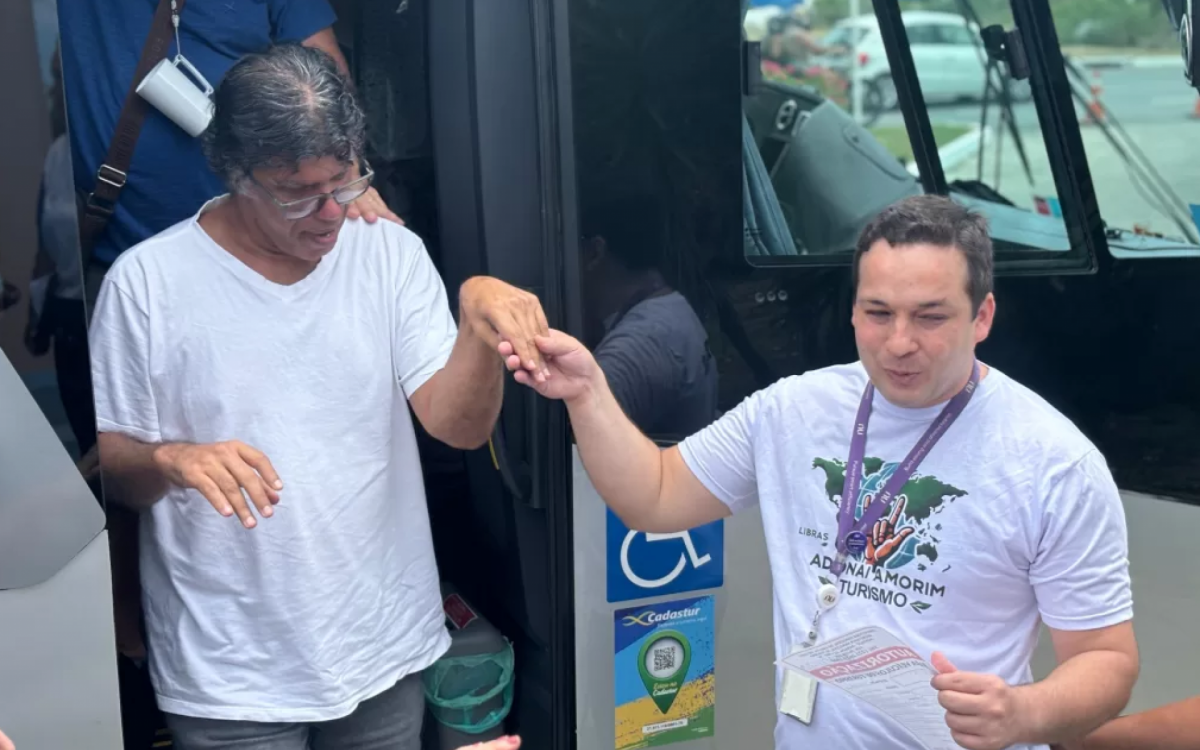 Visitantes surdos vindos de Petrópolis. Passeio inclusivo